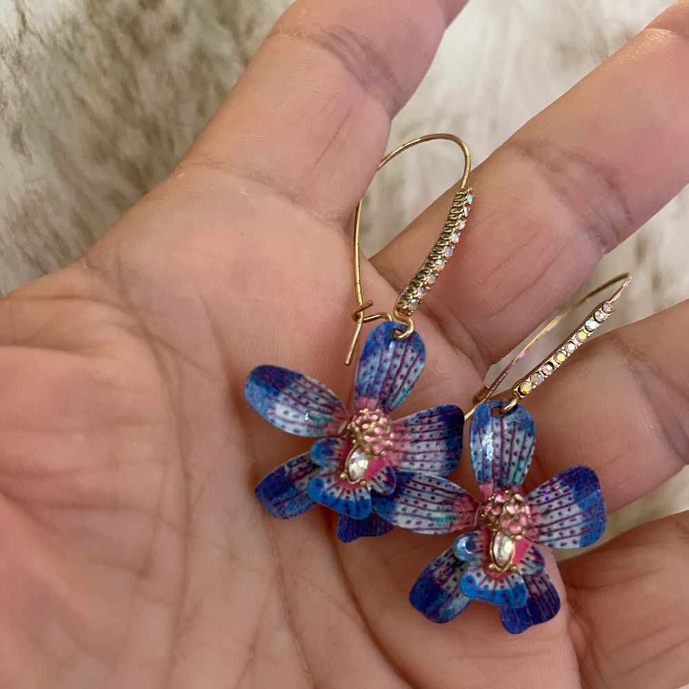 Authentic Betsey johnson Gold Hoop Blue & Pink Floral Drop Earrings